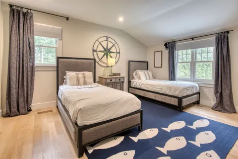 10 Villa Avenue, East Hampton, NY 11937