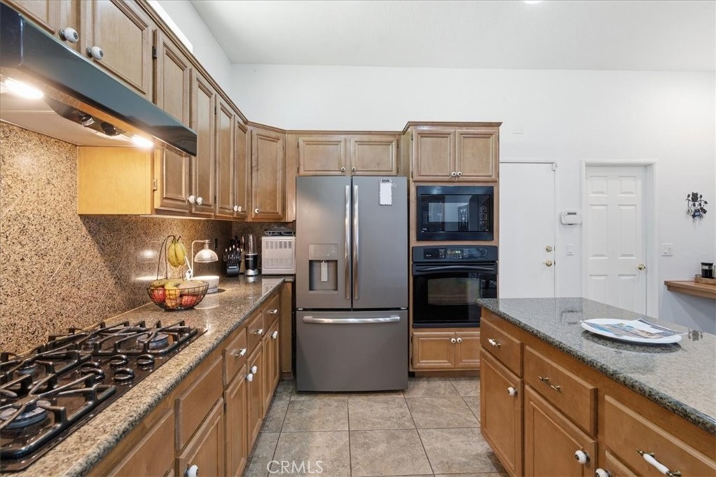 23841 Piedras Road Perris, CA 92570 - Photo 28 of 130 Main House Kitchen