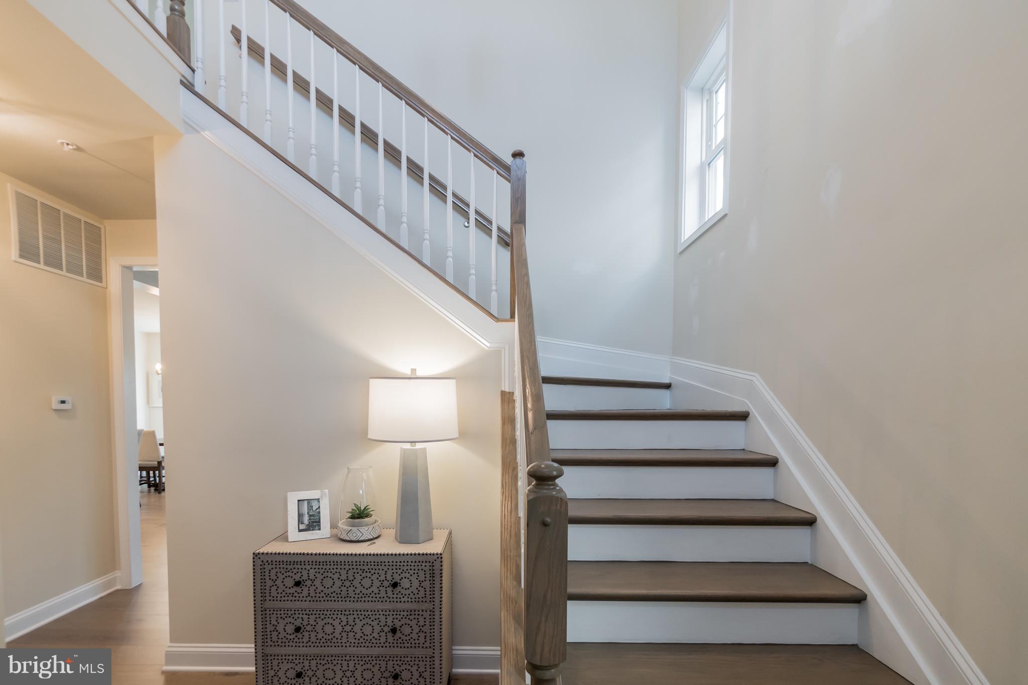 2016 Conley Court Silver Spring, MD 20904 - Photo 2 of 30 Foyer