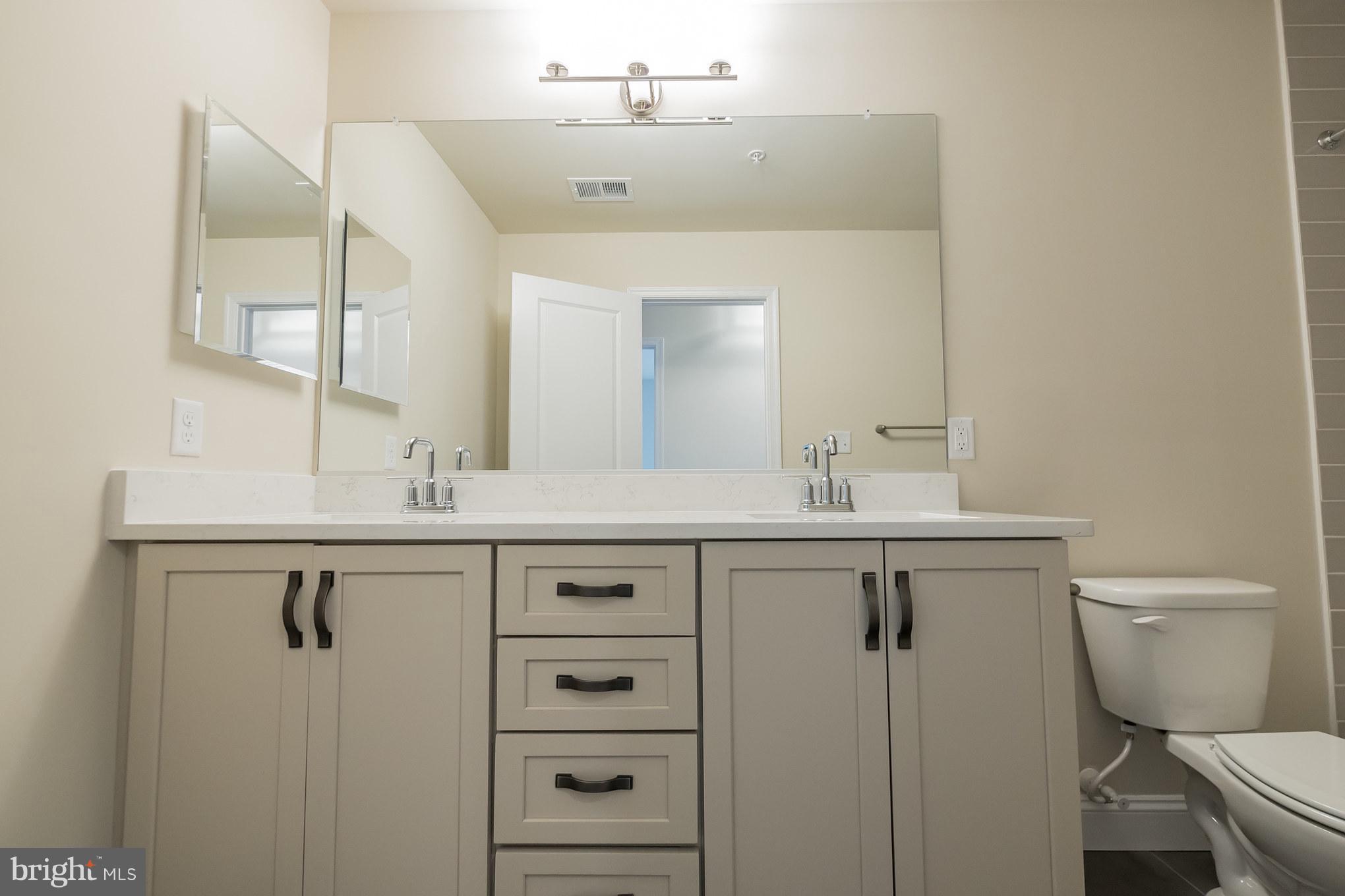 2016 Conley Court Silver Spring, MD 20904 - Photo 16 of 30 Dual sinks