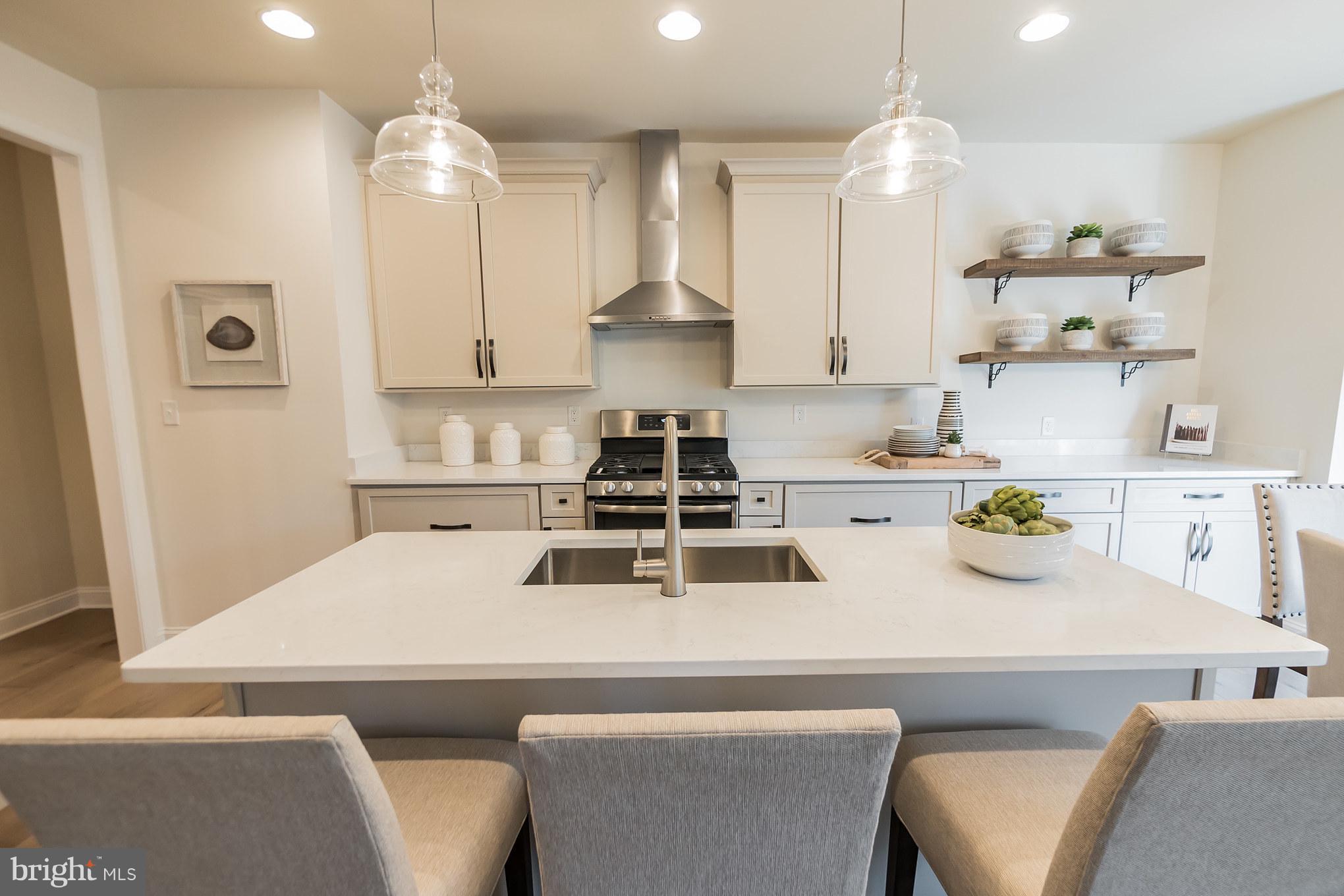 2016 Conley Court Silver Spring, MD 20904 - Photo 5 of 30 Island