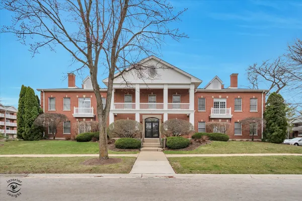 $427,000 | 1222 Depot Street, Unit 1C, Glenview, IL 60025