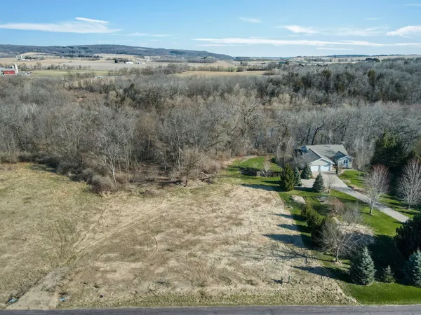 $74,900 | N4648 Allan Road, Portage, WI 53901