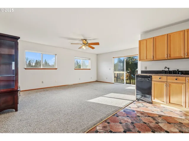 $1,399,000 | 4201 Barrett Drive, Hood River, OR 97031