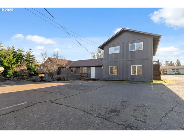 $1,399,000 | 4201 Barrett Drive, Hood River, OR 97031