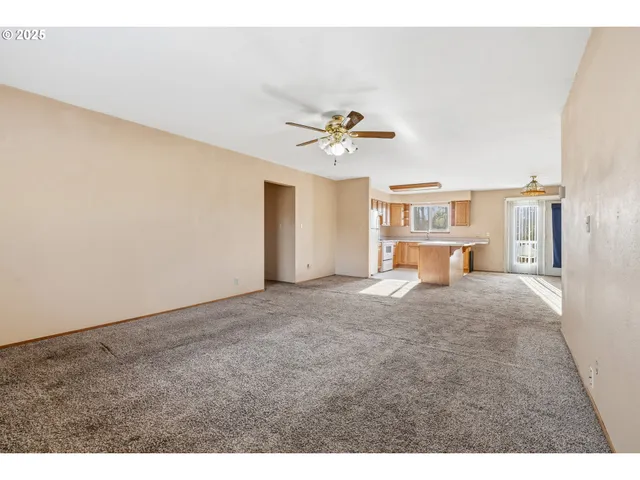 $1,399,000 | 4201 Barrett Drive, Hood River, OR 97031