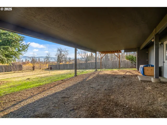 $1,399,000 | 4201 Barrett Drive, Hood River, OR 97031