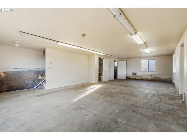 $1,399,000 | 4201 Barrett Drive, Hood River, OR 97031