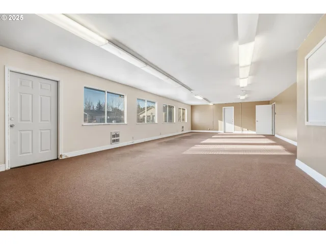 $1,399,000 | 4201 Barrett Drive, Hood River, OR 97031