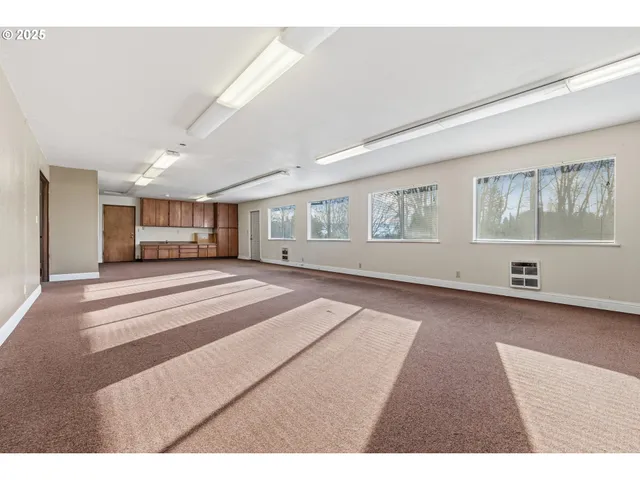 $1,399,000 | 4201 Barrett Drive, Hood River, OR 97031