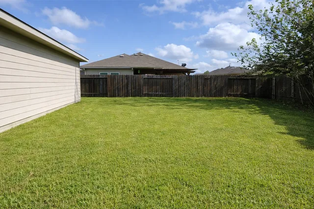 $2,000 | 19031 Telford Way, Tomball, TX 77375