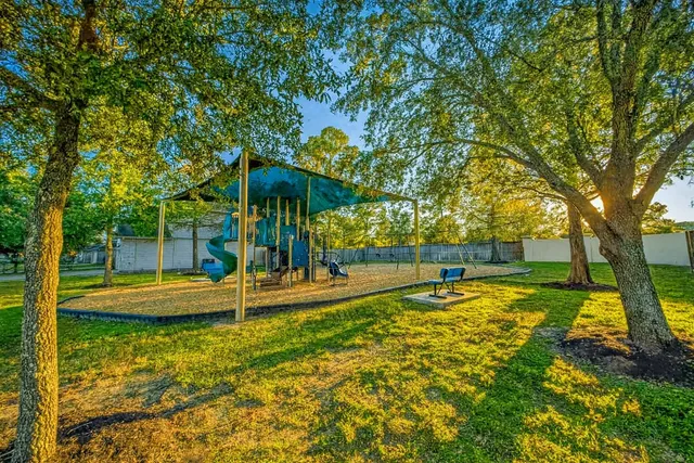 $2,000 | 19031 Telford Way, Tomball, TX 77375