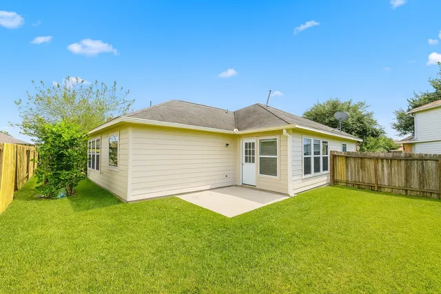 $2,000 | 19031 Telford Way, Tomball, TX 77375