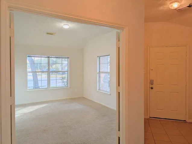 $2,000 | 19031 Telford Way, Tomball, TX 77375