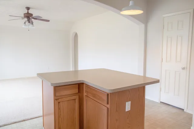 $2,000 | 19031 Telford Way, Tomball, TX 77375