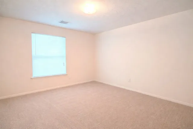 $2,000 | 19031 Telford Way, Tomball, TX 77375