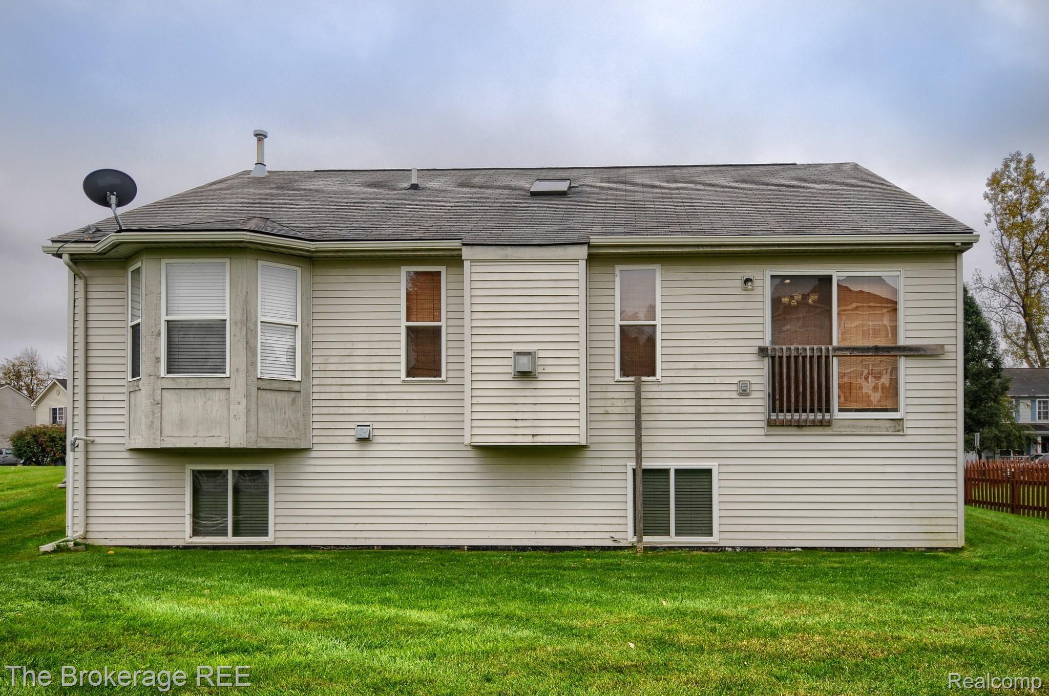 248 Rustic Trail Linden, MI 48451 - Photo 38 of 40 DSC_7840-HDR(5).jpg