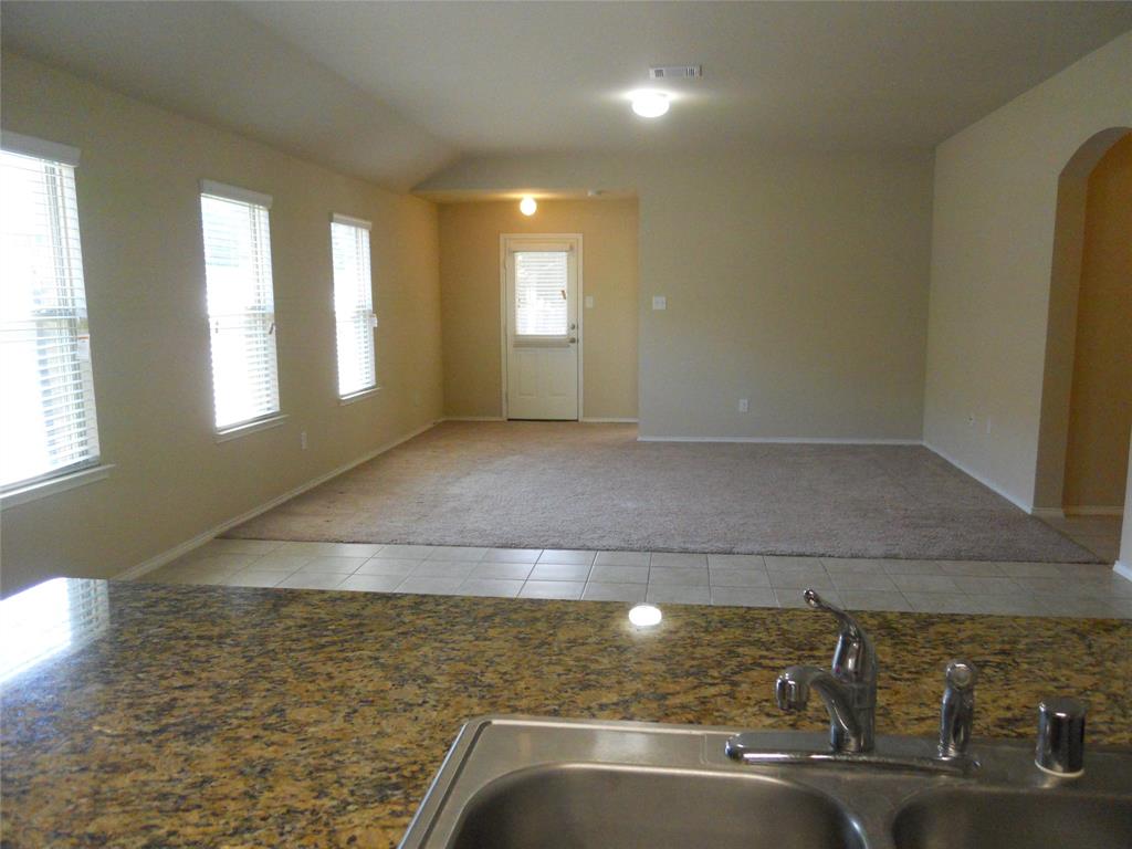 1205 Jasper Crossing Princeton, TX 75407 - Photo 5 of 22