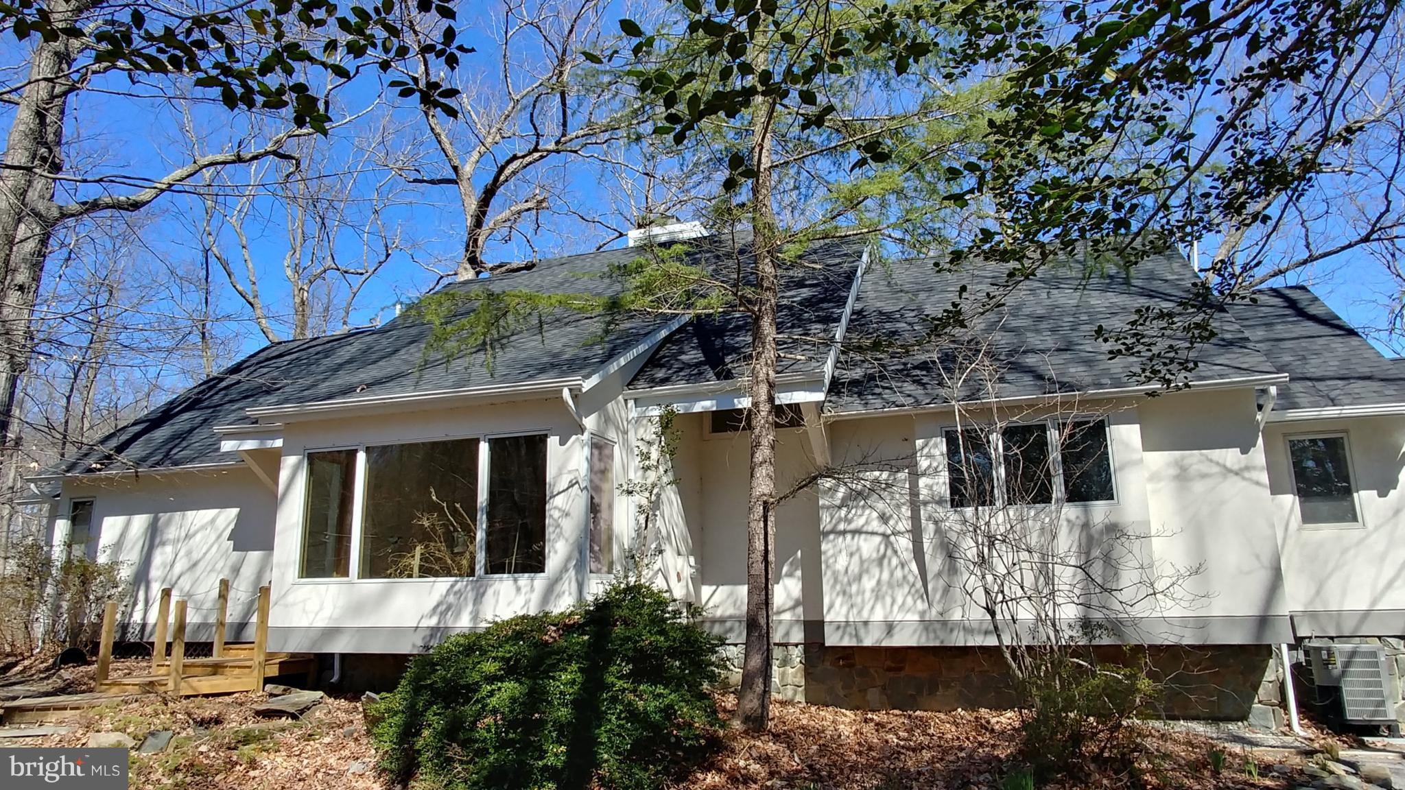 3163 Rolling Road Edgewater, MD 21037 - Photo 1 of 26 Exterior (Front)