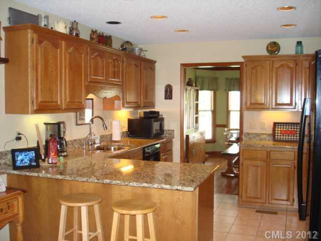 11119 Windgate Court Tega Cay, SC 29708 - Photo 4 of 16 Gallery Image 4