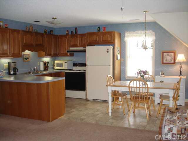 11119 Windgate Court Tega Cay, SC 29708 - Photo 10 of 16 Gallery Image 10