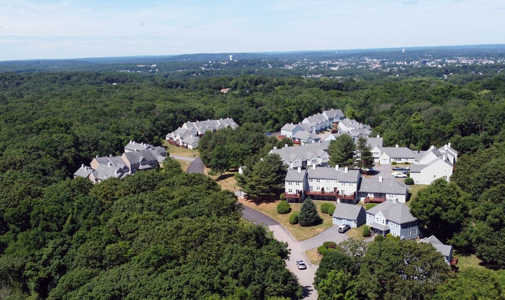 902 Brookhaven Lane Woonsocket, RI 02895 - Photo 2 of 50