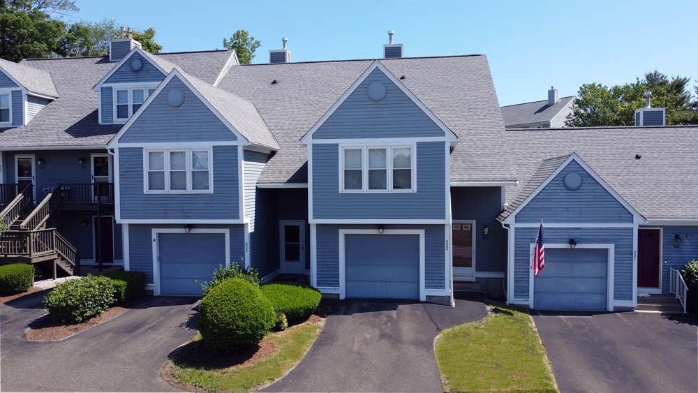 902 Brookhaven Lane Woonsocket, RI 02895 - Photo 3 of 50