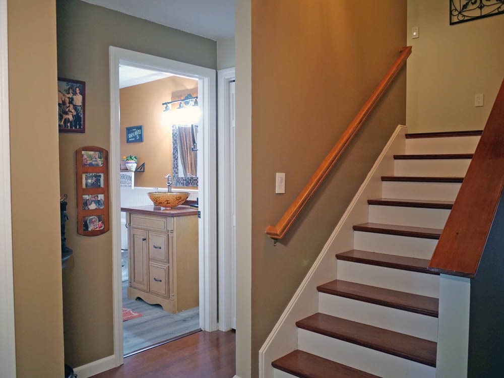 902 Brookhaven Lane Woonsocket, RI 02895 - Photo 32 of 50