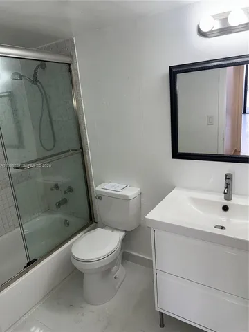 $2,150 | 200 Leslie Drive, Unit 317, Hallandale Beach, FL 33009