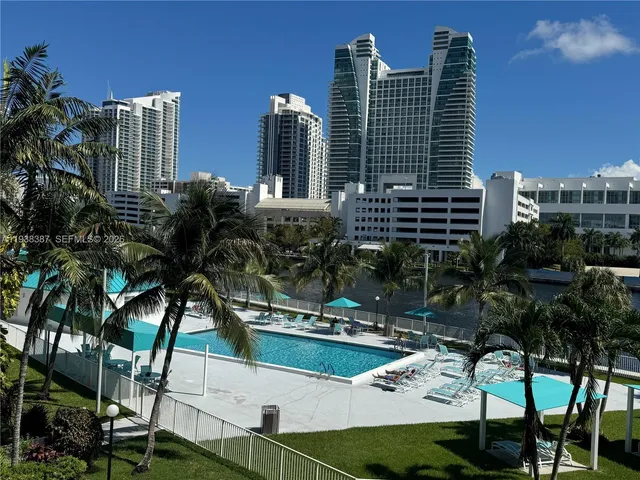 $2,150 | 200 Leslie Drive, Unit 317, Hallandale Beach, FL 33009