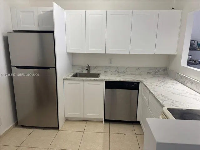 $2,150 | 200 Leslie Drive, Unit 317, Hallandale Beach, FL 33009