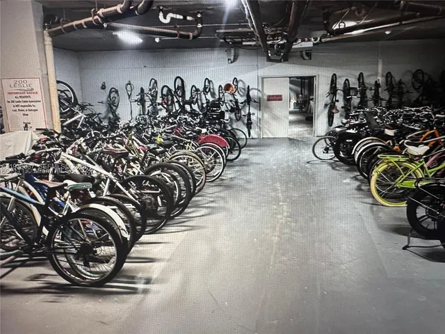 $2,150 | 200 Leslie Drive, Unit 317, Hallandale Beach, FL 33009