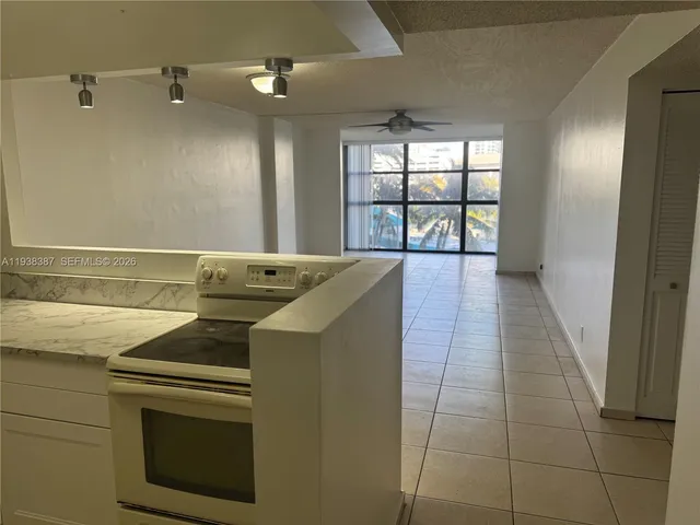 $2,150 | 200 Leslie Drive, Unit 317, Hallandale Beach, FL 33009
