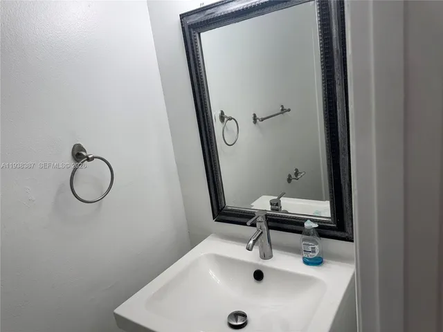 $2,150 | 200 Leslie Drive, Unit 317, Hallandale Beach, FL 33009
