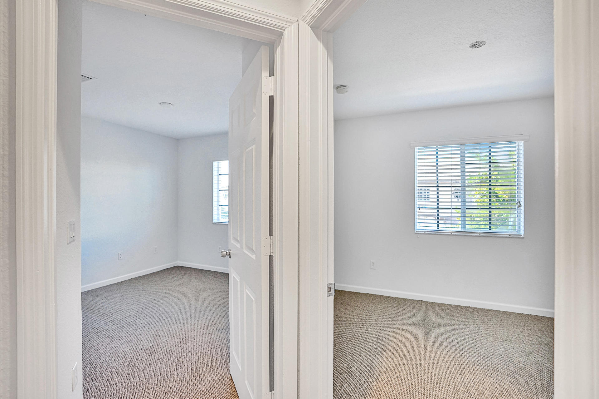 2034 Nassau Drive Riviera Beach, FL 33404 - Photo 16 of 39 DSC01060