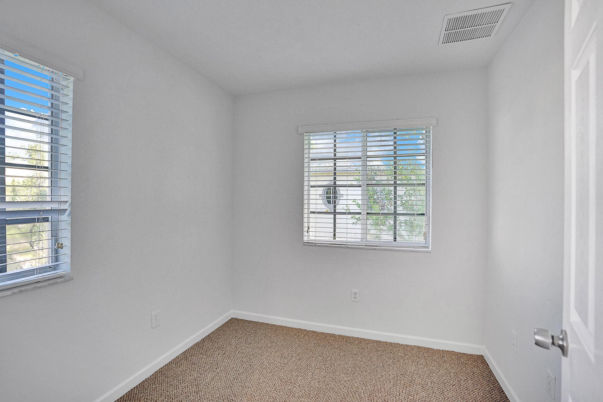 2034 Nassau Drive Riviera Beach, FL 33404 - Photo 22 of 39 DSC01090