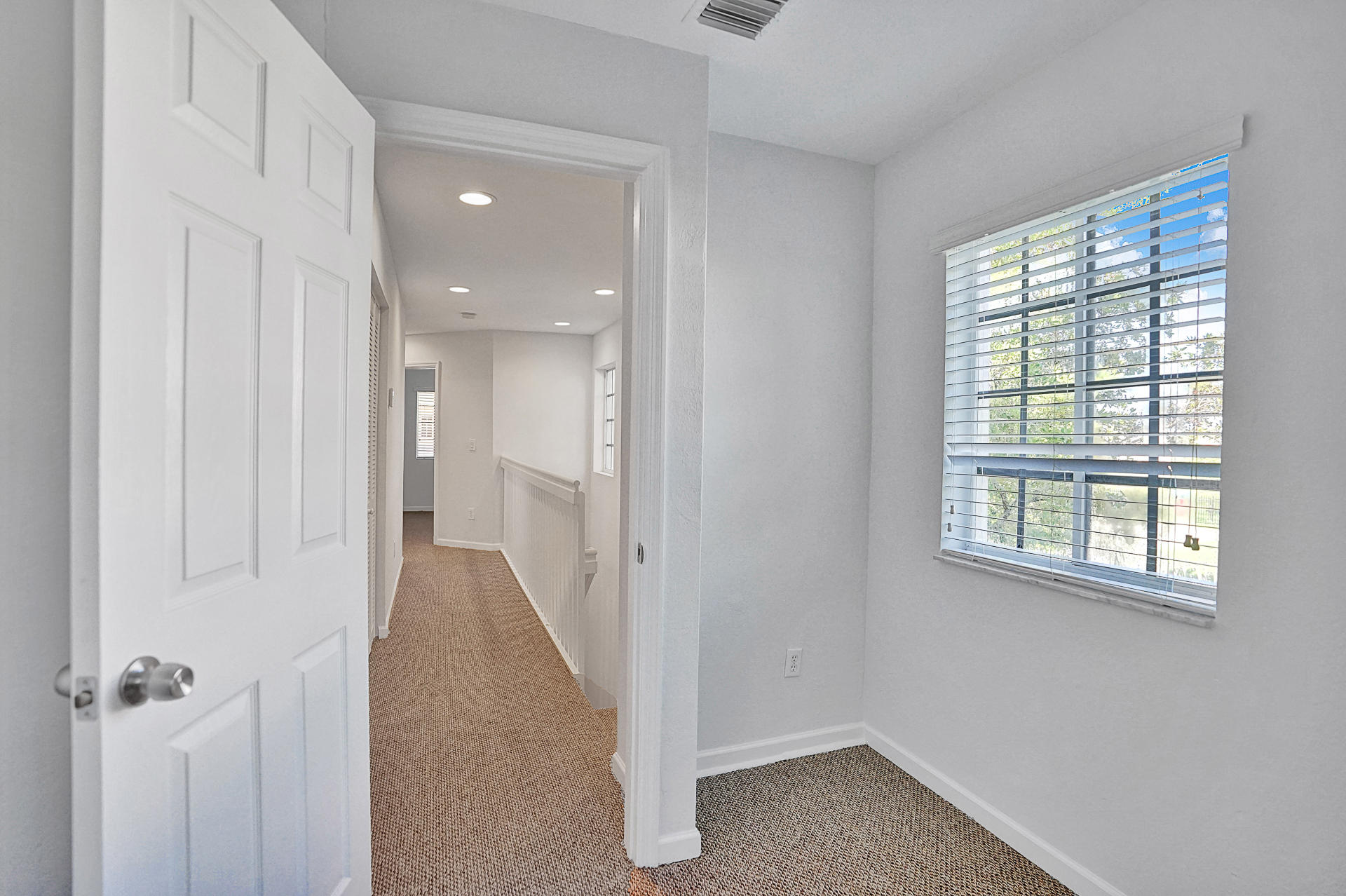 2034 Nassau Drive Riviera Beach, FL 33404 - Photo 23 of 39 DSC01093
