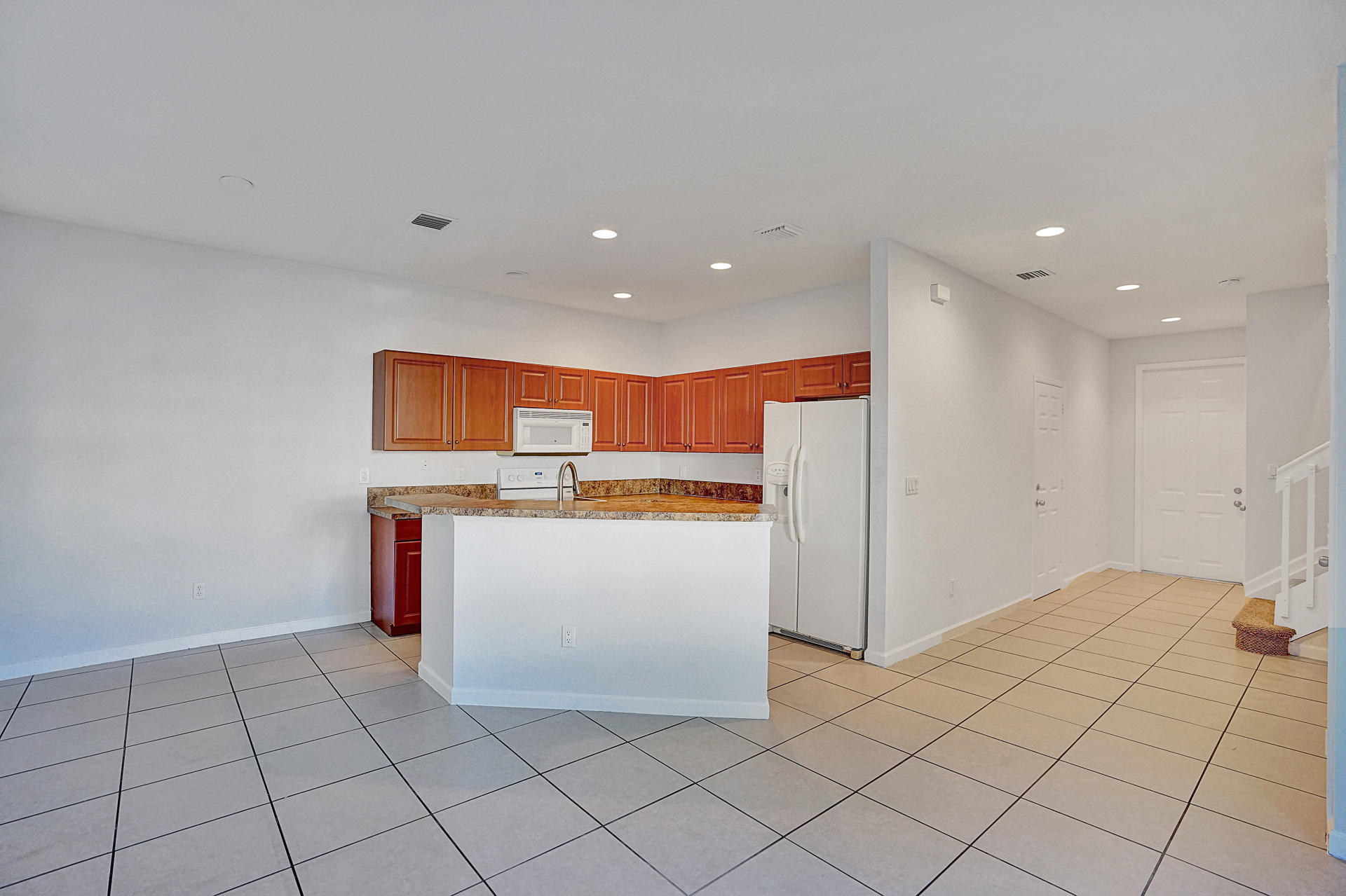 2034 Nassau Drive Riviera Beach, FL 33404 - Photo 7 of 39 DSC01033