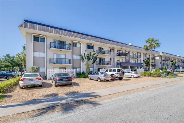 $1,499 | 4606 West Gray Street, Unit 107, Tampa, FL 33609