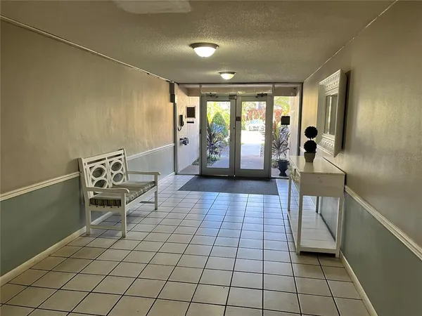 $1,575 | 4606 West Gray Street, Unit 107, Tampa, FL 33609