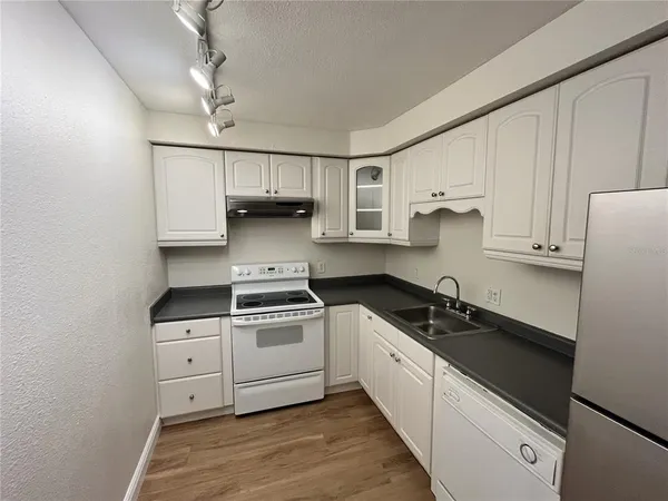 $1,575 | 4606 West Gray Street, Unit 107, Tampa, FL 33609