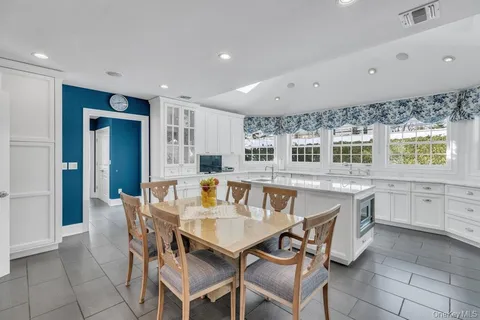 $3,648,000 | 265 Northwoods Road, Manhasset, NY 11030