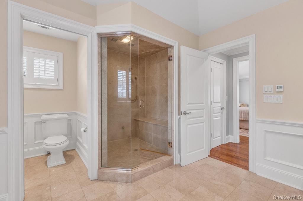 265 Northwoods Road Manhasset, NY 11030 - Photo 23 of 33