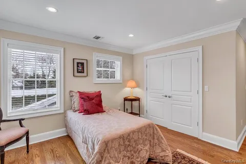 $3,648,000 | 265 Northwoods Road, Manhasset, NY 11030