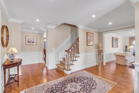 $3,648,000 | 265 Northwoods Road, Manhasset, NY 11030
