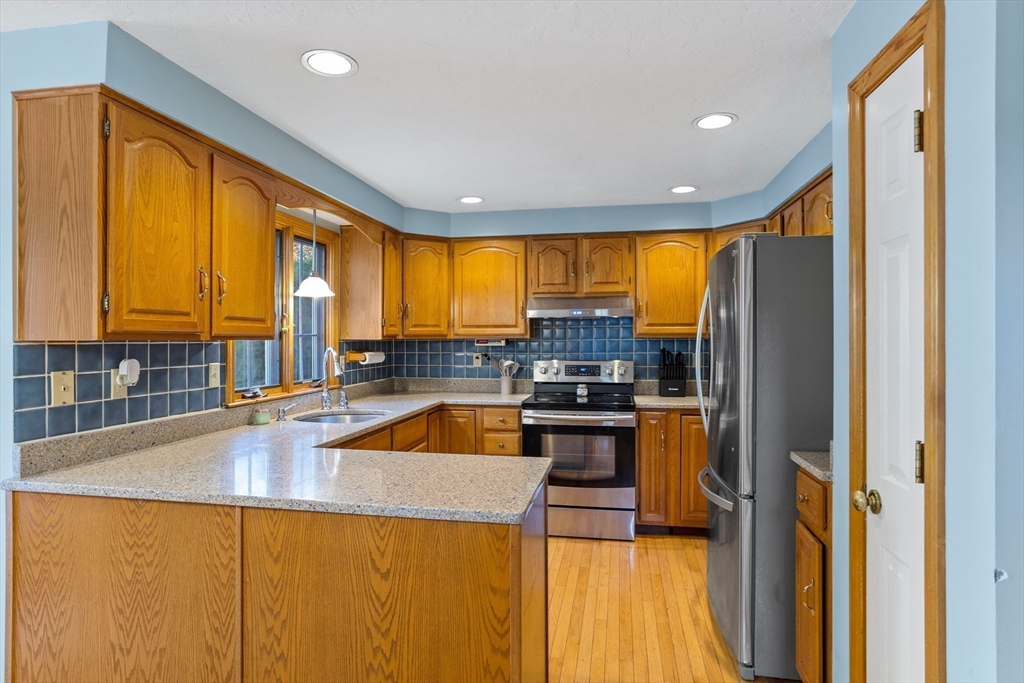 20 Country Farm Road East Bridgewater, MA 02333 - Photo 6 of 28