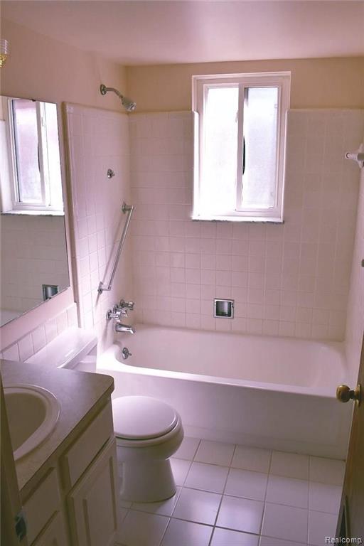 29516 Hoover Road, Unit 69 Warren, MI 48093 - Photo 32 of 34
