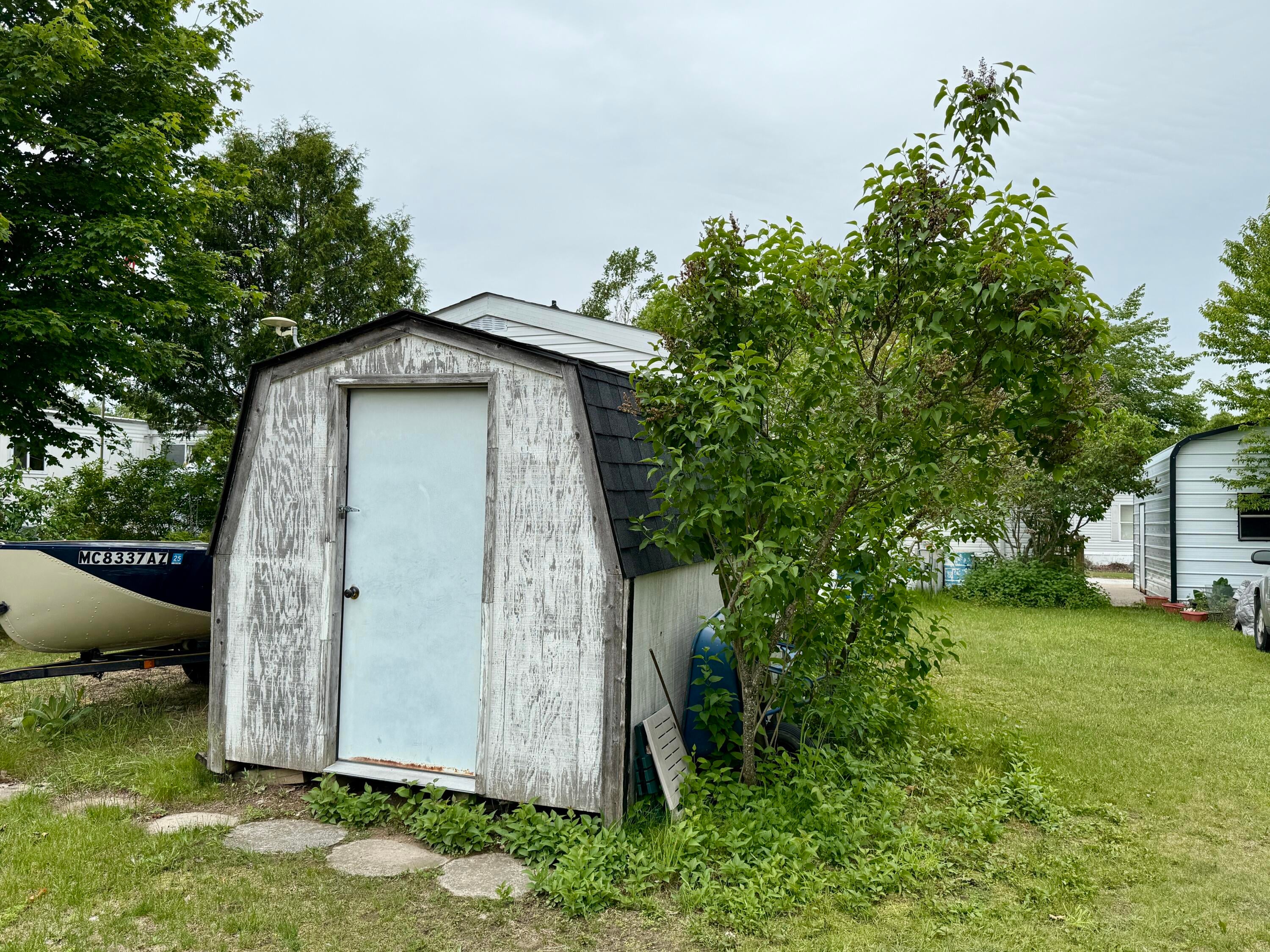 95 Earth Avenue Cheboygan, MI 49721 - Photo 32 of 34 IMG_0218