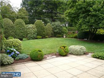 413 Devon Terrace Shillington, PA 19607 - Photo 2 of 8 Gallery Image 2