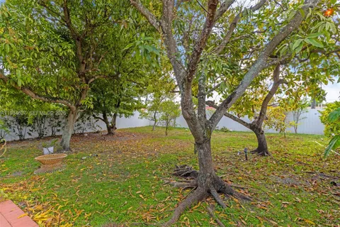 $845,000 | 9224 Grand Canal Drive, Miami, FL 33174